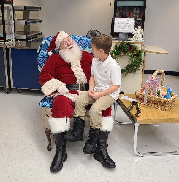 Santa and Solidarity Appear in Breitung Township